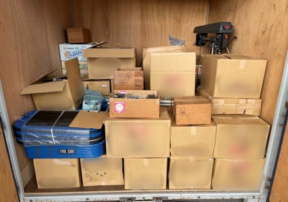 倉庫内の遺品整理・買取