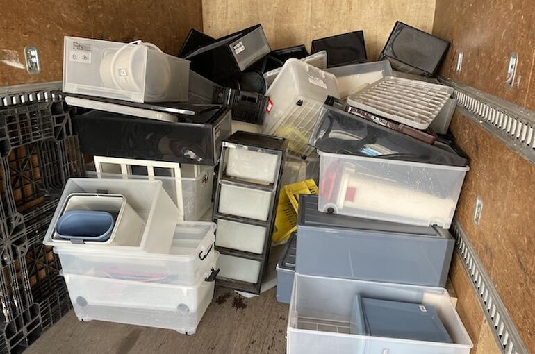 プラスチック製品仕分けの参考写真