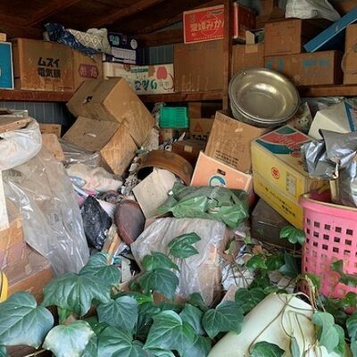 倉庫　片付け前