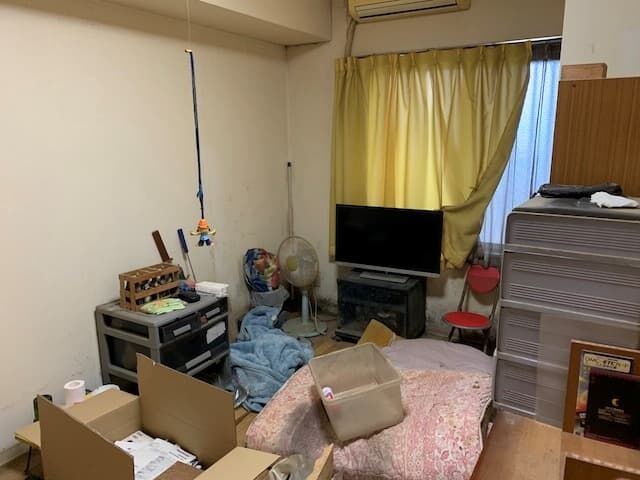 洋室　作業前
