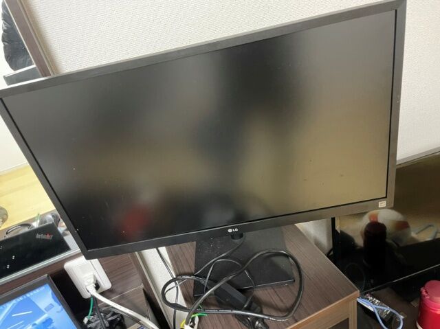 買取品の液晶モニタ
