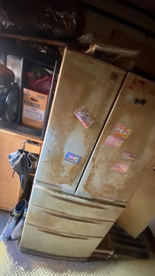 居室 片付け作業前