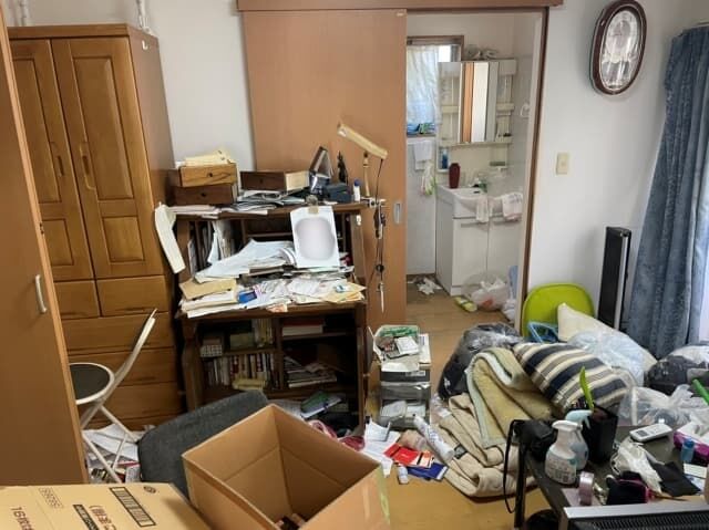 横須賀の不用品回収　居室　作業前