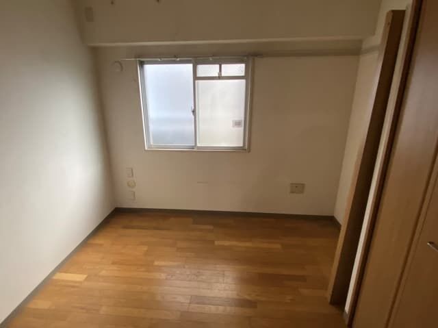 鎌倉市 2LDKマンションの遺品整理 洋室 片付け後