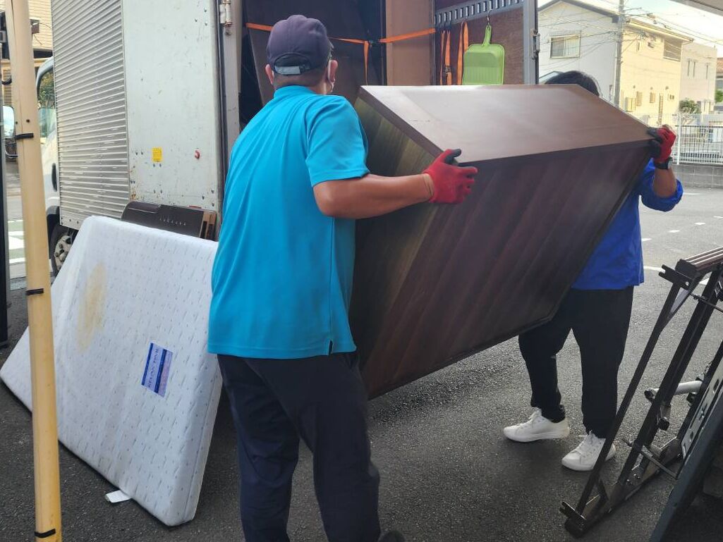 実家の遺品整理は手順と注意点を知って進める