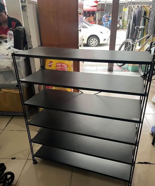 リユース家具とフィリピンの街並み